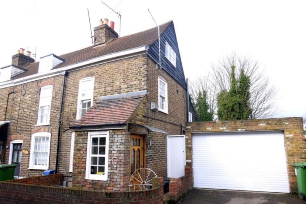 3Bedroom Beautiful Cottage Cheshunt Exterior foto